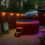 Feriehus Dom Zielarki Z Widokiem Na Jezioro, Sauna, Balia