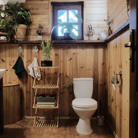 Hébergement de vacances Dom Zielarki Z Widokiem Na Jezioro, Sauna, Balia Żuromin