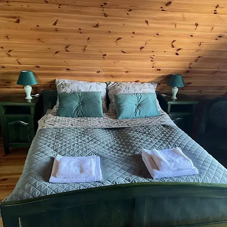 Hébergement de vacances Dom Zielarki Z Widokiem Na Jezioro, Sauna, Balia Żuromin