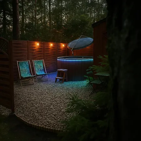 Hébergement de vacances Dom Zielarki Z Widokiem Na Jezioro, Sauna, Balia