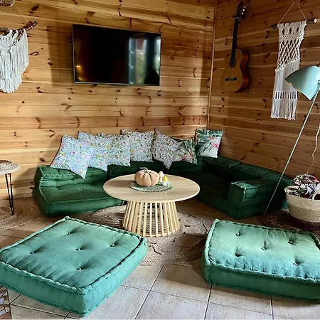 Hébergement de vacances Dom Zielarki Z Widokiem Na Jezioro, Sauna, Balia *