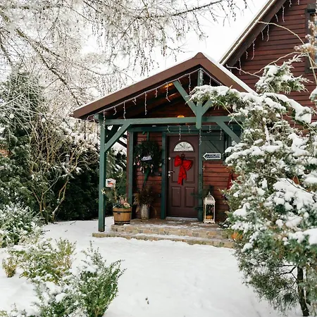 Prázdninový dům Dom Zielarki Z Widokiem Na Jezioro, Sauna, Balia Żuromin